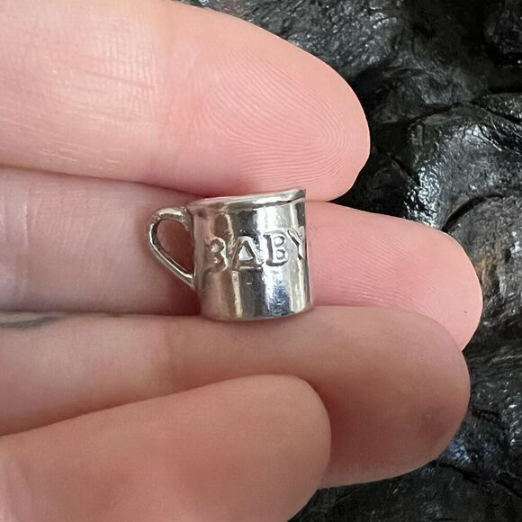 Vintage Sterling Silver Charm Small Cup Baby Birth Delivery Family - Picture 2 of 9